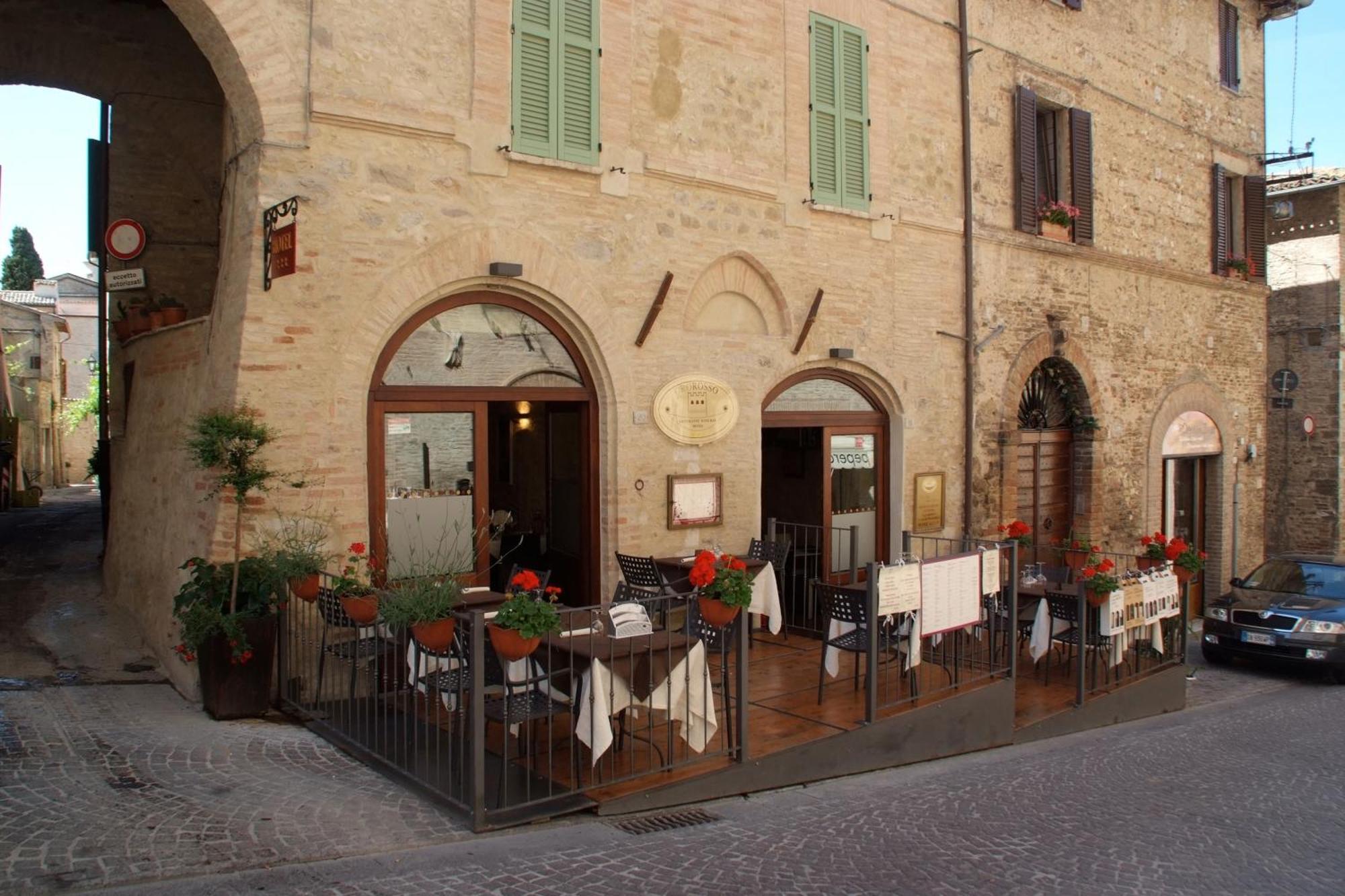 Oro Rosso Hotel Ristorante Montefalco Dış mekan fotoğraf